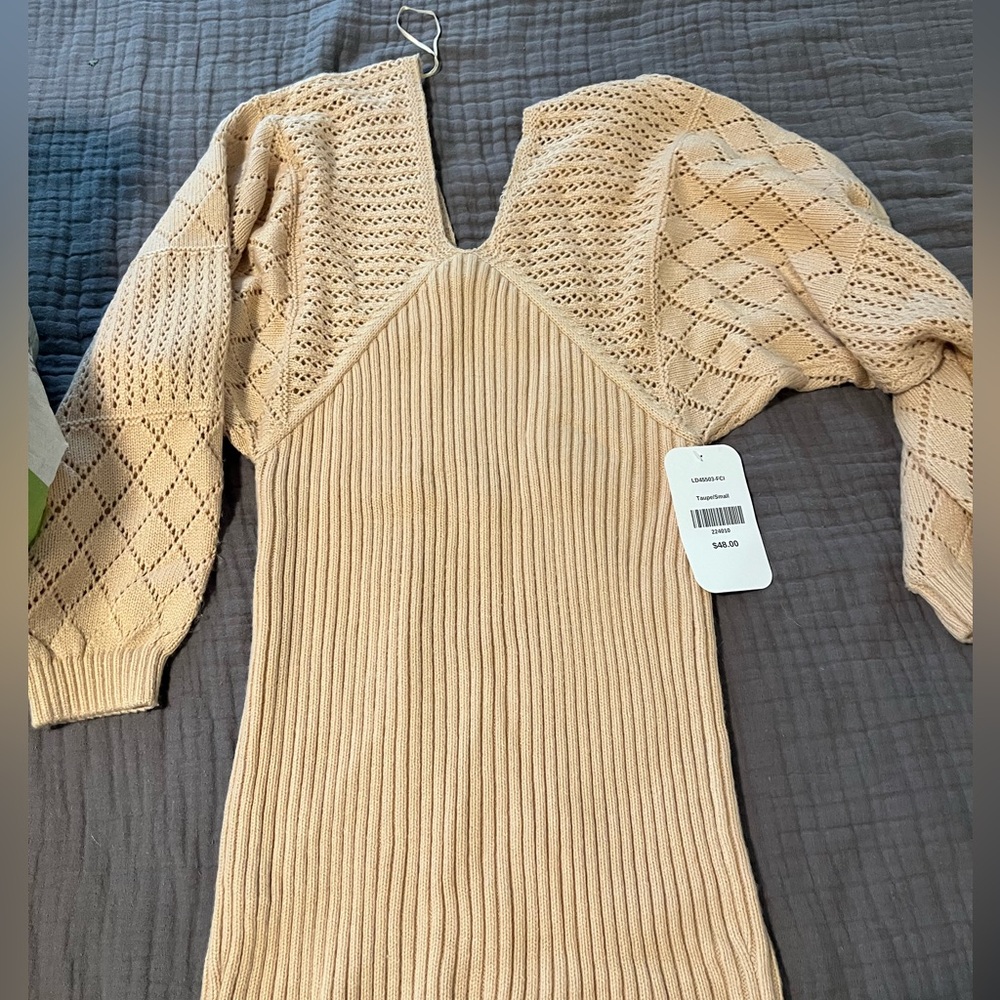 Elegant Beige Knit Dress